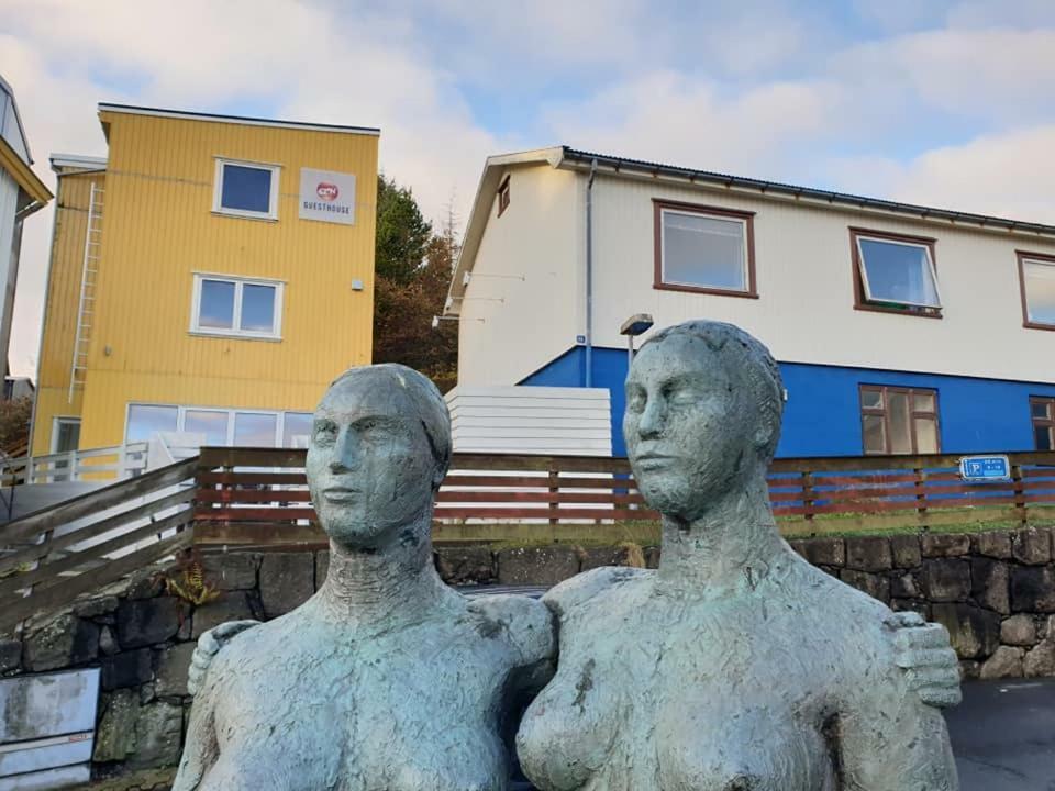 62N Guesthouse - City Center Tórshavn Extérieur photo